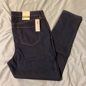 NEW Old Navy Super Skinny jeans, mid-rise, size 16. Dark wash